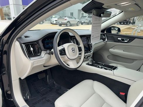 Certified 2023 Volvo S60 T8 Plus image 11