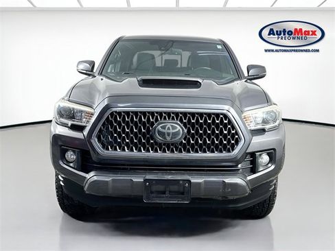 Used 2018 Toyota Tacoma TRD Sport image 6