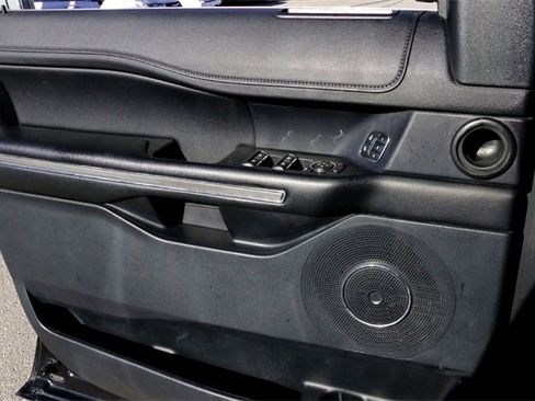 Used 2019 Ford Expedition XLT w/ Equipment Group 202A image 19