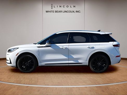 Used 2024 Lincoln Corsair FWD w/ Equipment Group 102A image 8
