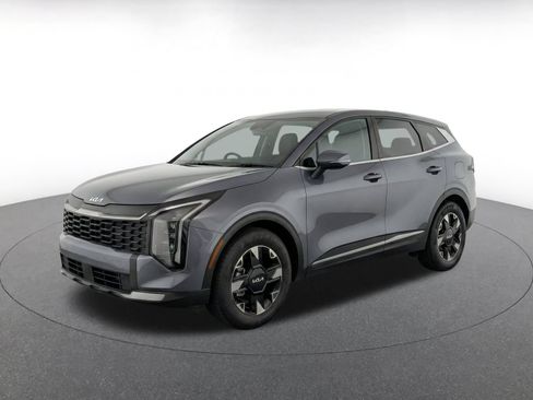 Used 2026 Kia Sportage LX FWD image 3