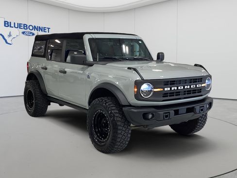 Used 2022 Ford Bronco Black Diamond AWD/4WD image 3