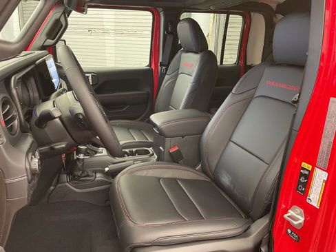 New 2025 Jeep Gladiator Rubicon w/ Safety Group image 12