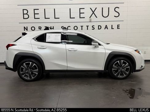 Certified 2025 Lexus UX 300h FWD w/ Accessory Package (Z2) image 3