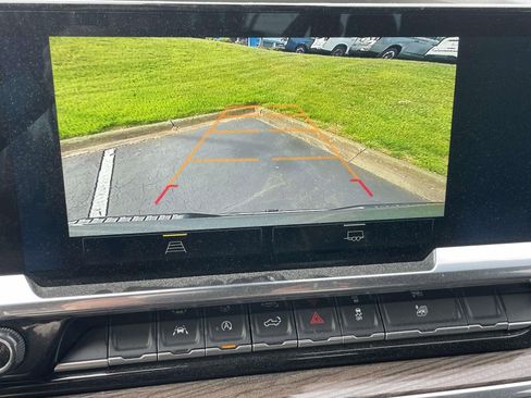 Used 2025 Chevrolet Silverado 1500 LT image 19