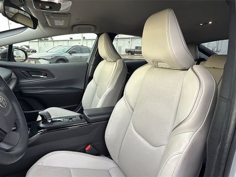 Used 2023 Toyota Prius XLE image 14