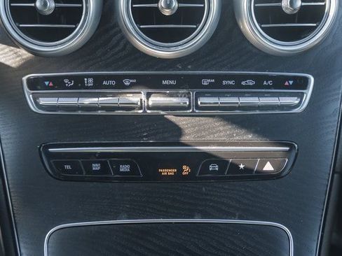 Used 2022 Mercedes-Benz GLC 300 4MATIC image 24