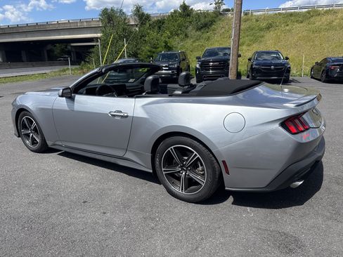 Used 2025 Ford Mustang Premium RWD image 6