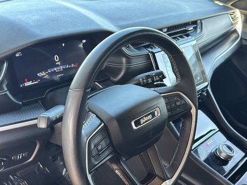 Used 2023 Jeep Grand Cherokee Altitude AWD/4WD image 22