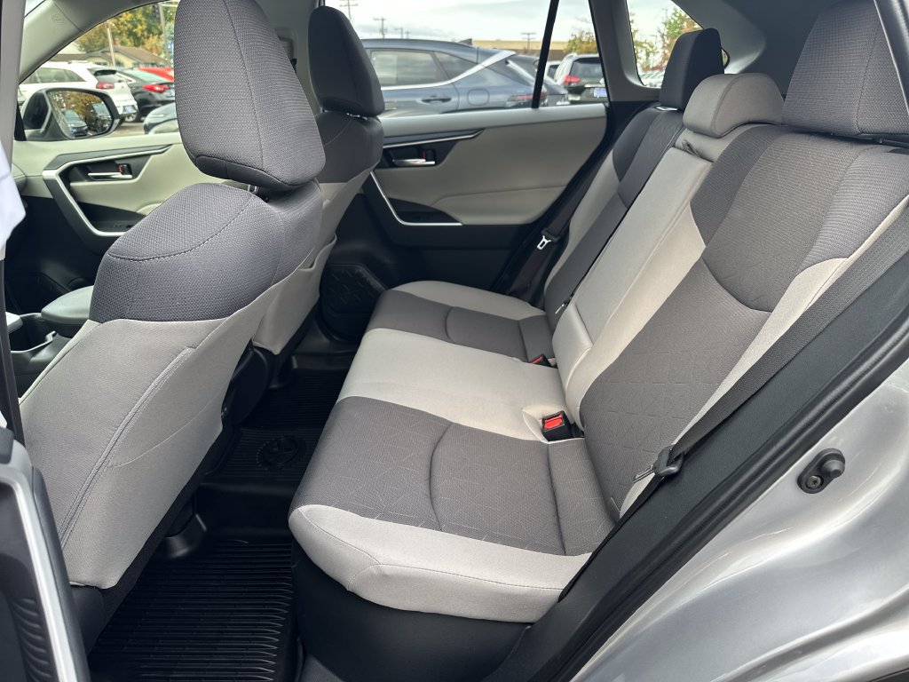 Used 2025 Toyota RAV4 XLE w/ Convenience Package AWD/4WD image 15