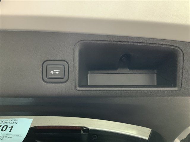 Used 2020 GMC Terrain SLT w/ Preferred Package AWD/4WD image 8