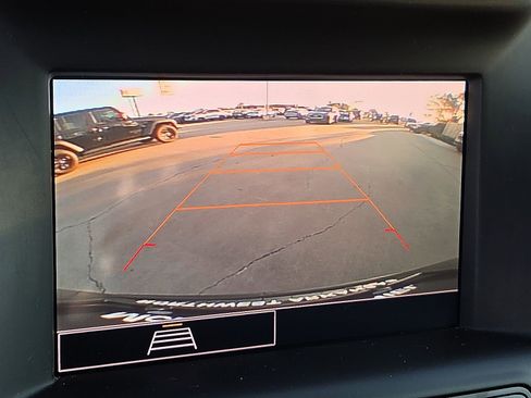 Used 2024 GMC Terrain SLE image 16