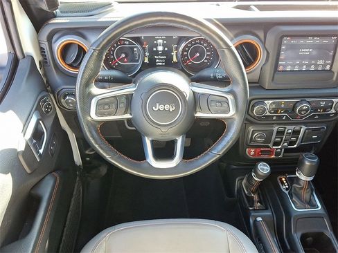 Used 2021 Jeep Gladiator Mojave w/ Cold Weather Group image 2