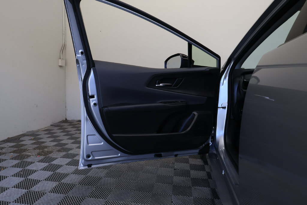 Used 2024 Toyota Prius XLE AWD/4WD image 14