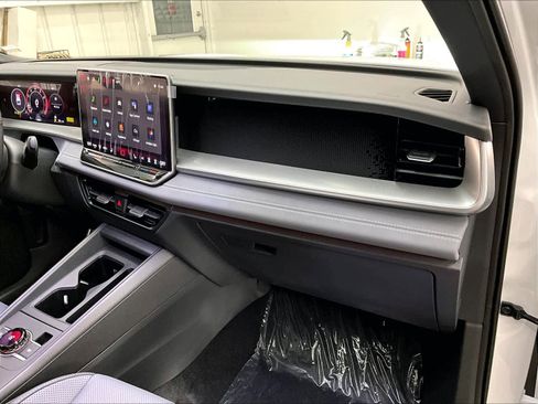 New 2026 Volkswagen Tiguan SE R-Line image 28