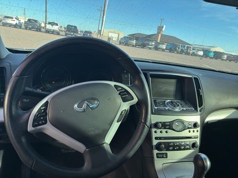 Used 2009 INFINITI G37 Journey image 10