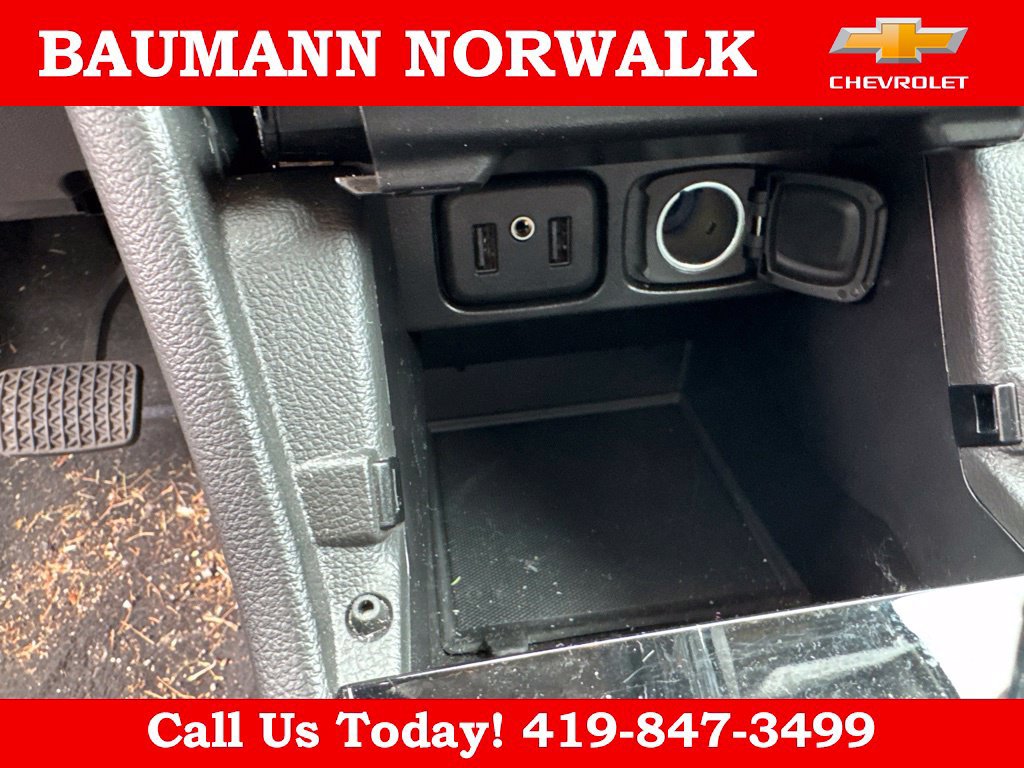 Used 2022 Buick Encore Preferred AWD/4WD image 21
