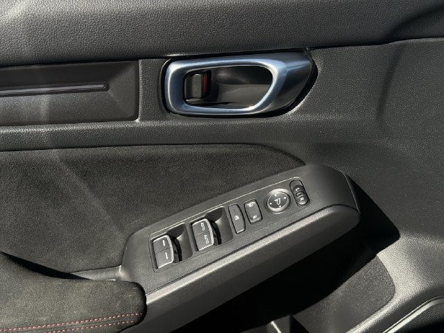 Used 2025 Honda Civic Type R image 22