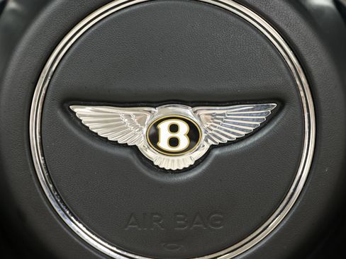 Used 2019 Bentley Bentayga AWD/4WD image 30
