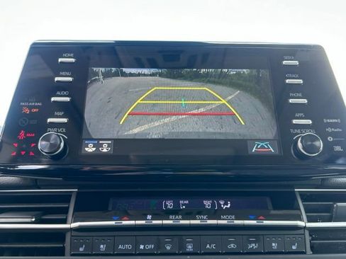 Certified 2021 Toyota Sienna Limited AWD/4WD image 28