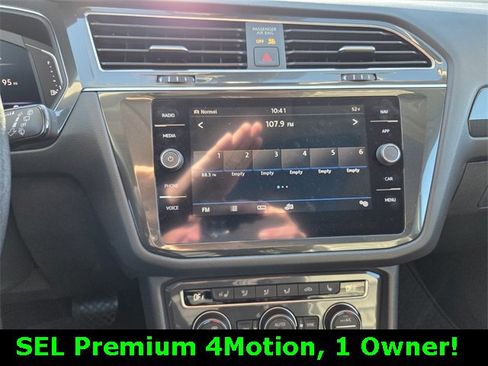 Used 2019 Volkswagen Tiguan SEL Premium w/ 3rd Row Seat Package image 23