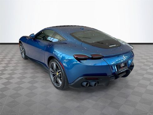 Used 2022 Ferrari Roma RWD image 5