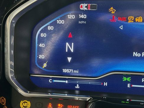 Used 2024 Chevrolet Silverado 1500 LT image 15