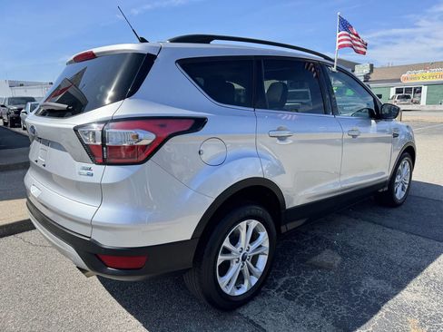 Used 2018 Ford Escape SEL image 10