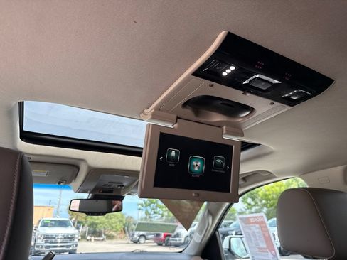 Used 2017 Chevrolet Tahoe LT RWD image 8
