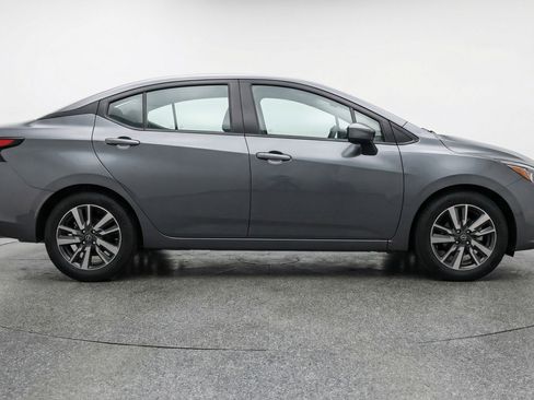 Used 2025 Nissan Versa SV image 11