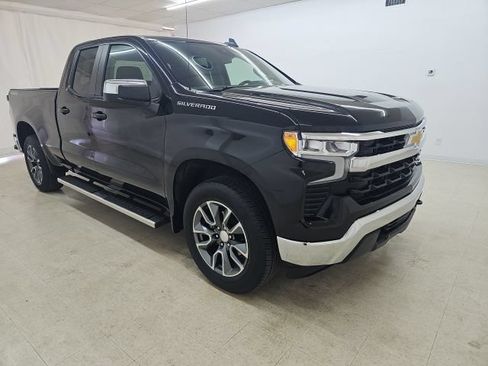 Used 2023 Chevrolet Silverado 1500 LT AWD/4WD image 29