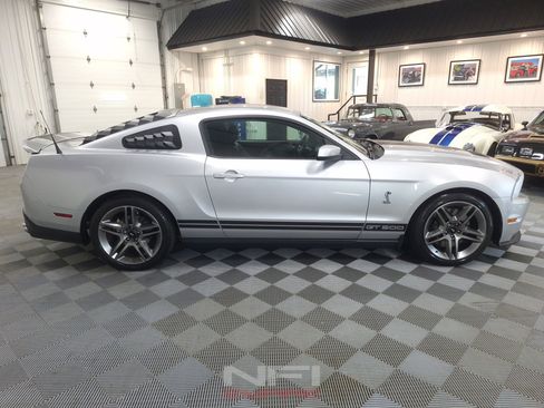 Used 2012 Ford Mustang Shelby GT500 RWD image 7