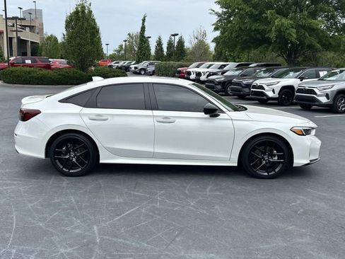 Used 2025 Honda Civic Sport image 3