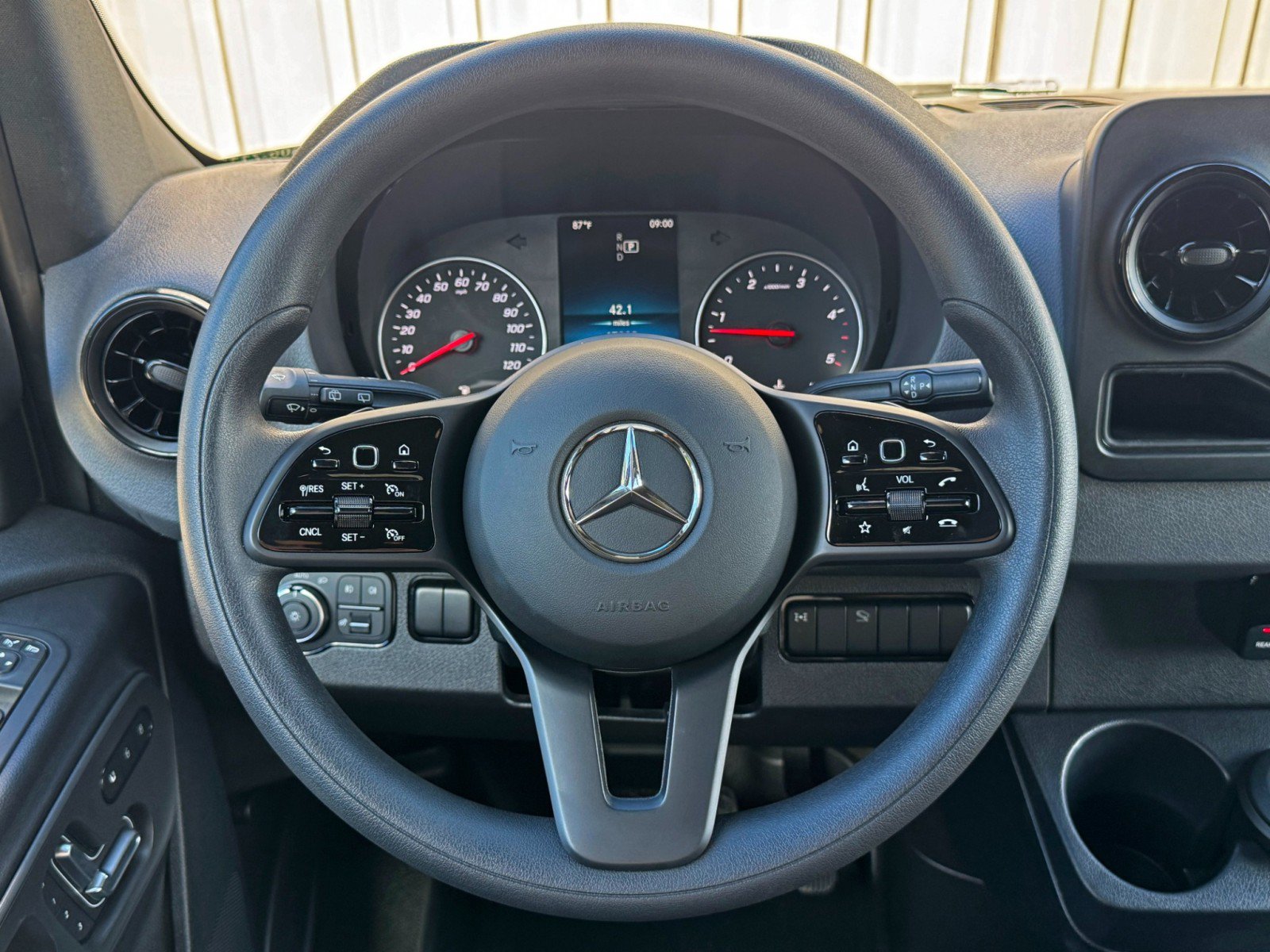 Used 2021 Mercedes-Benz Sprinter 2500 w/ Comfort Plus Package image 20