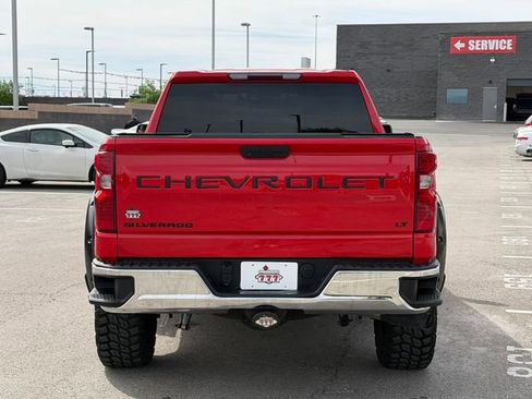 Used 2021 Chevrolet Silverado 1500 LT AWD/4WD image 5