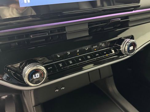 Used 2024 Honda Prologue Touring image 20