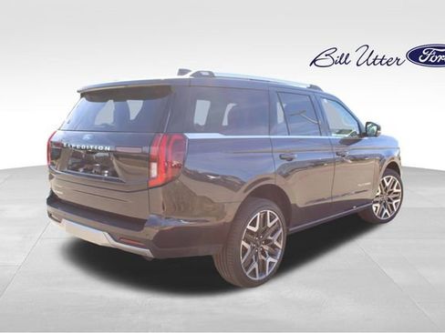 New 2026 Ford Expedition Platinum w/ Platinum Ultimate Package image 3