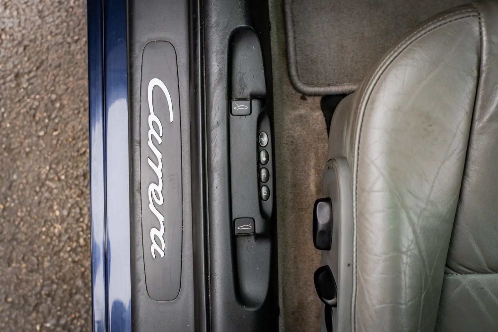 Used 2003 Porsche 911 Carrera RWD image 20