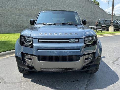 Used 2024 Land Rover Defender 110 X-Dynamic SE AWD/4WD image 10