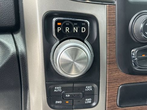 Used 2018 RAM 1500 Laramie w/ Convenience Group AWD/4WD image 18