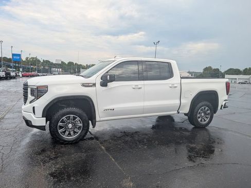 Used 2025 GMC Sierra 1500 AT4 AWD/4WD image 4