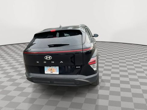 Certified 2025 Hyundai Kona SEL AWD/4WD image 7