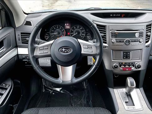 Used 2011 Subaru Outback 2.5i Premium w/ All-Weather Pkg image 5