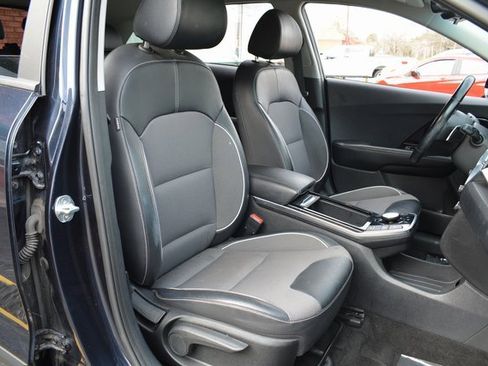 Used 2022 Kia Niro EX w/ Cold Weather Package image 18