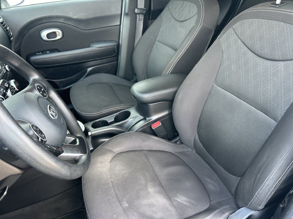 Used 2018 Kia Soul FWD image 13