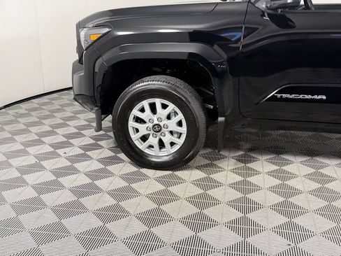 Used 2025 Toyota Tacoma SR5 RWD image 12
