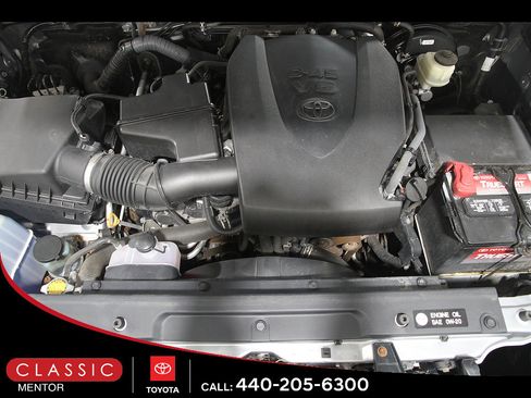 Used 2016 Toyota Tacoma TRD Sport w/ Towing Package AWD/4WD image 20