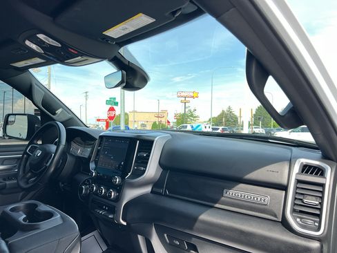 Used 2022 RAM 1500 Big Horn AWD/4WD image 31