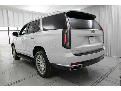 Used 2023 Cadillac Escalade Premium Luxury image 5
