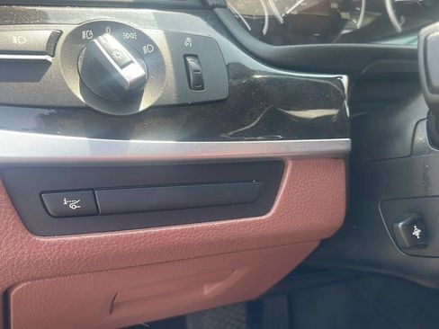 Used 2013 BMW 528i Sedan RWD image 16